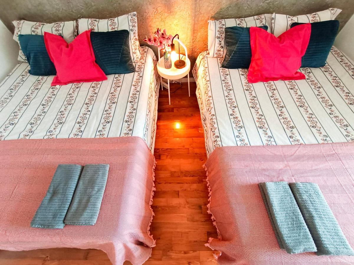 Urquinaona Rooms Barcelona Bagian luar foto